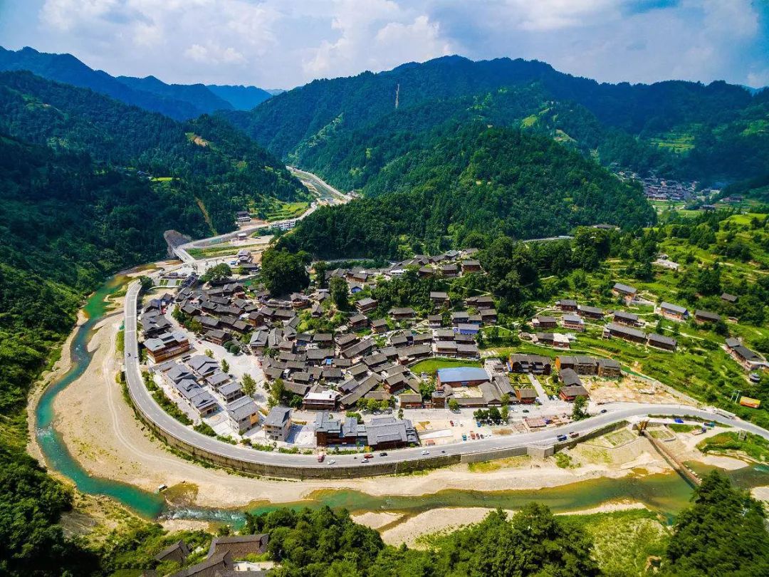 走进贵州，探寻山川之美与民族风情之旅